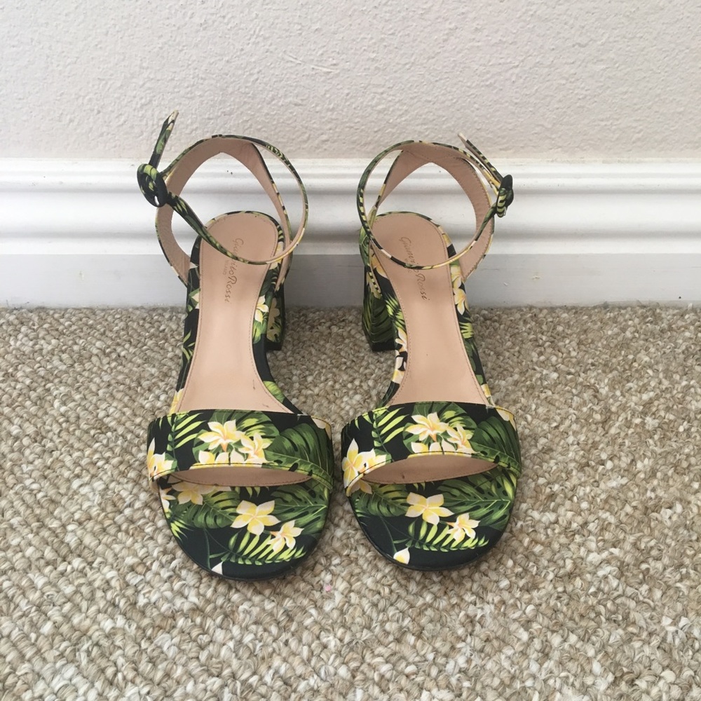 COPY - BRAND NEW Gianvito Rossi floral heels